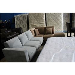 2 PIECE MISMATCHED 'COLOUR BLIND SPECIAL' BROWN/BLUE SECTIONAL