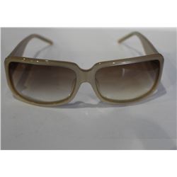 BURBERRY SUNGLASSES WITH CASE