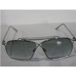 TOM FORD SUNGLASSES WITH CASE