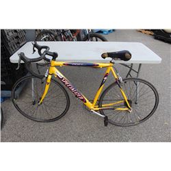 SPECIALIZED YELLOW MENS MOUNTAIN BIKE