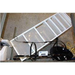 SHELF LOT INCLUDING METAL STAND AND PLASTIC STORAGE CONTAINER