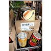 Image 1 : FOUR GALLONS HOUSEHOLD PAINT