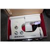 Image 1 : HUSQVARNA 2000 PORTABLE SEWING MACHINE