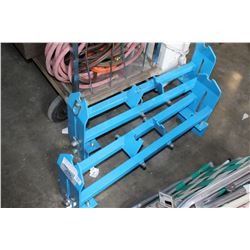 TWO CONVEYOR BELT POSITIONERS