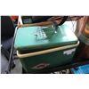Image 1 : GREEN METAL VINTAGE COLEMAN COOLER