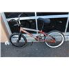 Image 1 : GREY AND ORANGE DIAMOND BACK BIKE