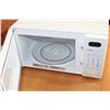 Image 2 : WHITE KENMORE MICROWAVE