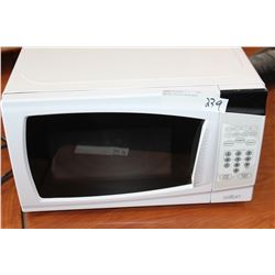 WHITE SALTON MICROWAVE