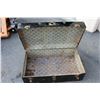 Image 2 : VINTAGE STEAMER TRUNK