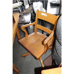 REFINISHED OAK OFFICE CHAIR