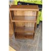 Image 2 : OAK BOOKSHELF