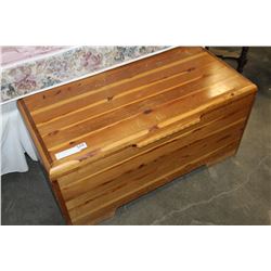 VINTAGE PINE BLANKET BOX