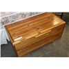 Image 1 : VINTAGE PINE BLANKET BOX