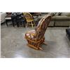 Image 2 : OAK FRAMED PALETFORM ROCKER