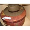 Image 1 : LONDON FOG HAT IN HAT BOX