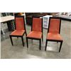 Image 1 : DINING TABLE AND THREE UPOLSTERED MODERN DINING CHAIRS