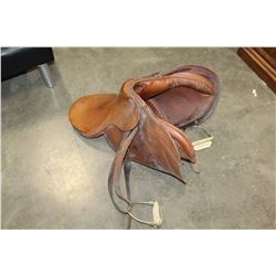 SADDLE WITH STIRRUPS