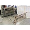 Image 1 : METAL QUEENSIZE BEDFRAME