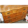 Image 2 : THREE DRAWER OAK CANADIANA DRESSER WITH MIRROR