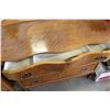 Image 3 : THREE DRAWER OAK CANADIANA DRESSER WITH MIRROR