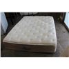 Image 1 : SIMMONS BEAUTYREST QUEENSIZE PILLOWTOP MATTRESS