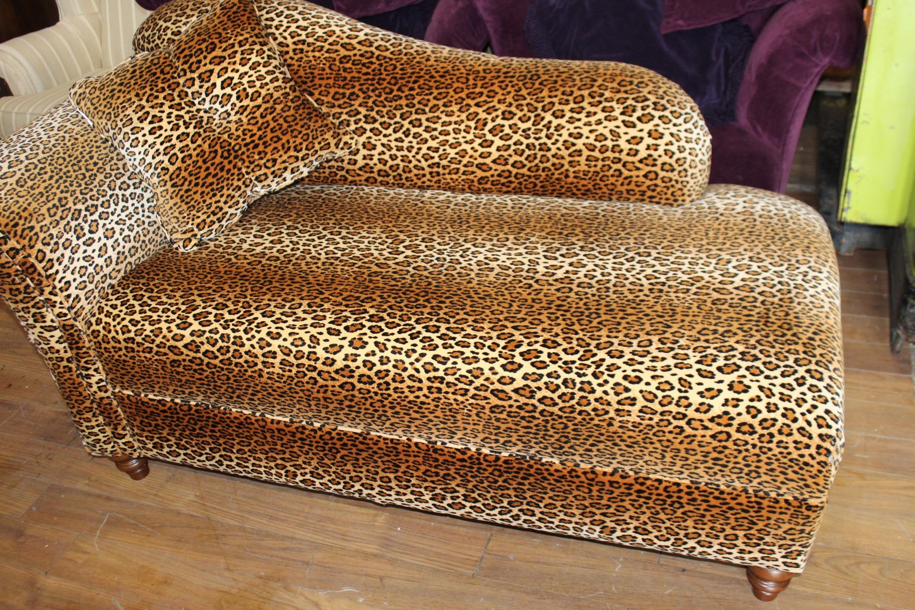 LEOPARD PRINT DIVAN LOUNGE CHAIR
