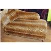 Image 3 : LEOPARD PRINT DIVAN LOUNGE CHAIR