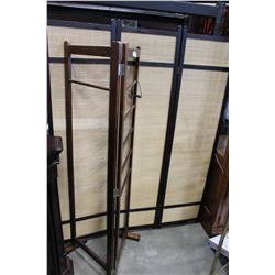 THREE PANEL DIVIDER AND RACK