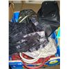 Image 1 : TRAY OF PURSES