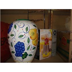 HOMETRENDS POWER BLENDER AND VASE AND RACK