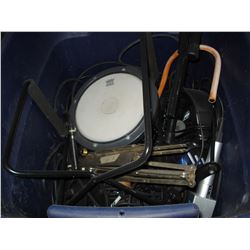 TOTE OF MICROPHONES AND GUITAR CORDS