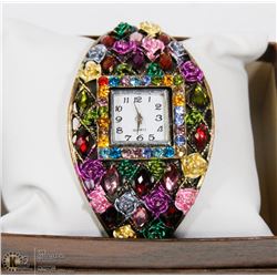 BOX W/FASHION WATCH W/VARIOUS STONES -