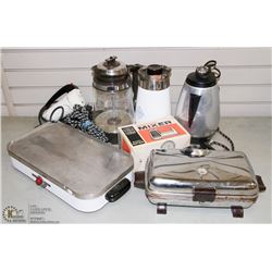 LOT OF 6 VINTAGE KITCHEN APPLIANCES.