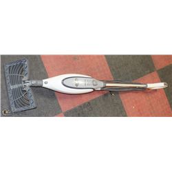SHARK STEAM MOP