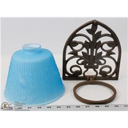 LOT WITH BLUE BRIDGE LAMP SHADE AND WALL MOUNT