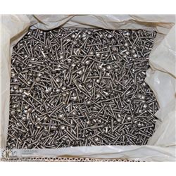 BOX OF SQUARE TRUSS HEAD TYPE A TAPPING SCREWS