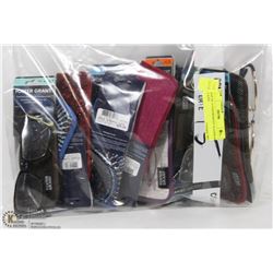 LOT OF 15 FOSTER GRANT GLASSES & CASES