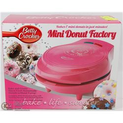 BETTY CROCKER MINI DONUT FACTORY.