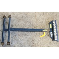 MASTERCRAFT ROLLER STAND - METAL