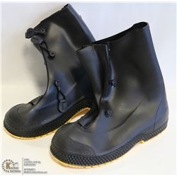 PAIR OF OVERBOOT RUBBERS SIZE SMALL 6-8