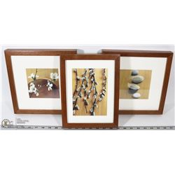 LOT OF 3 ACCENT WALL HANGINGS