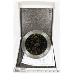 STAINGLASS & PEWTER RIM PLATE "NATIVITY OF LOVE".