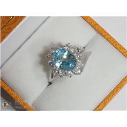 39) 10KT GOLD RARE BLUE ZIRCON & 12 DIAMONDS RING