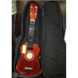 UKELELE HAWAIIN IN SOFT CASE.