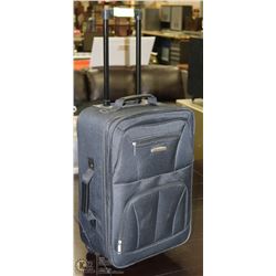 ROCKLAND 2 PIECE CARRY ON LUGGAGE