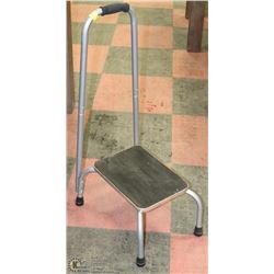 SINGLE STEP WITH HANDLE