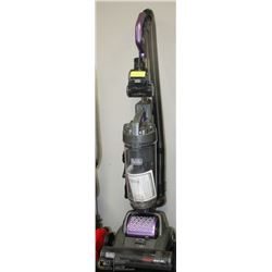 BLACK AND DECKER POWER SWIVEL VACUUM