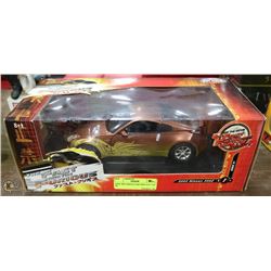 NEW 2003 NISSAN 350Z DIECAST CAR IN