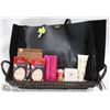 Image 1 : VICTORIA'S SECRET BAG NEW WITH TAGS INCL BASKET OF