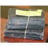 Image 1 : 1885 HOLY BIBLE & 1924 NEW TESTAMENT BOOKS